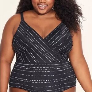 Dreamsuit One Piece Black Wrap full coverage Swimsuit Adjustable Straps 10